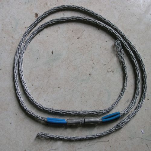Double mesh sock wire rope pulling grip